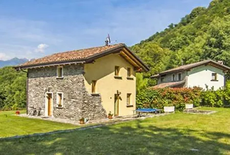 Casa Il Tiglio Affacciata Sul Di Nyaraló