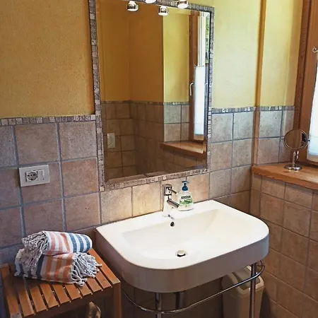 Casa Il Tiglio Affacciata Sul Di Tatil Evi *