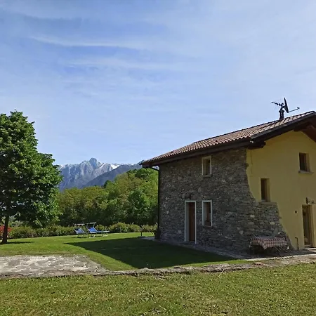 Casa Il Tiglio Affacciata Sul Di Nyaraló *