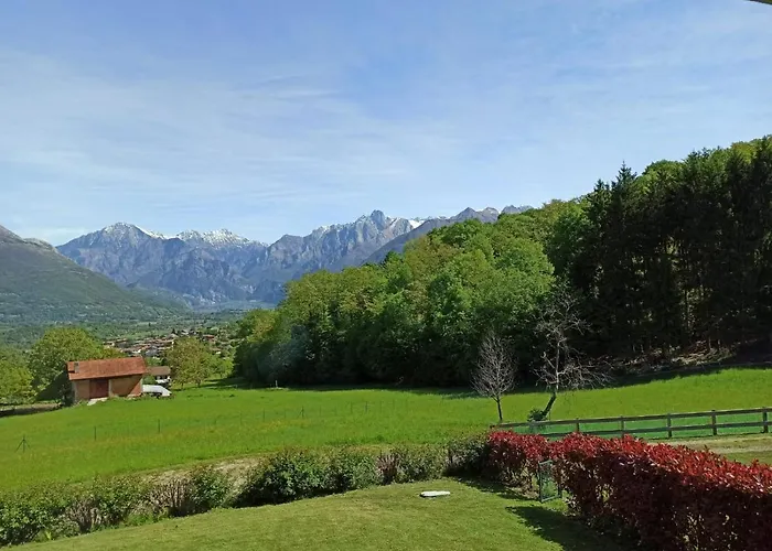 Casa Il Tiglio Affacciata Sul Di Ferienhaus Colico